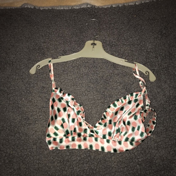 MISGUIDED, PLT, FOREVER 21 BUNDLE! - Picture 8 of 8